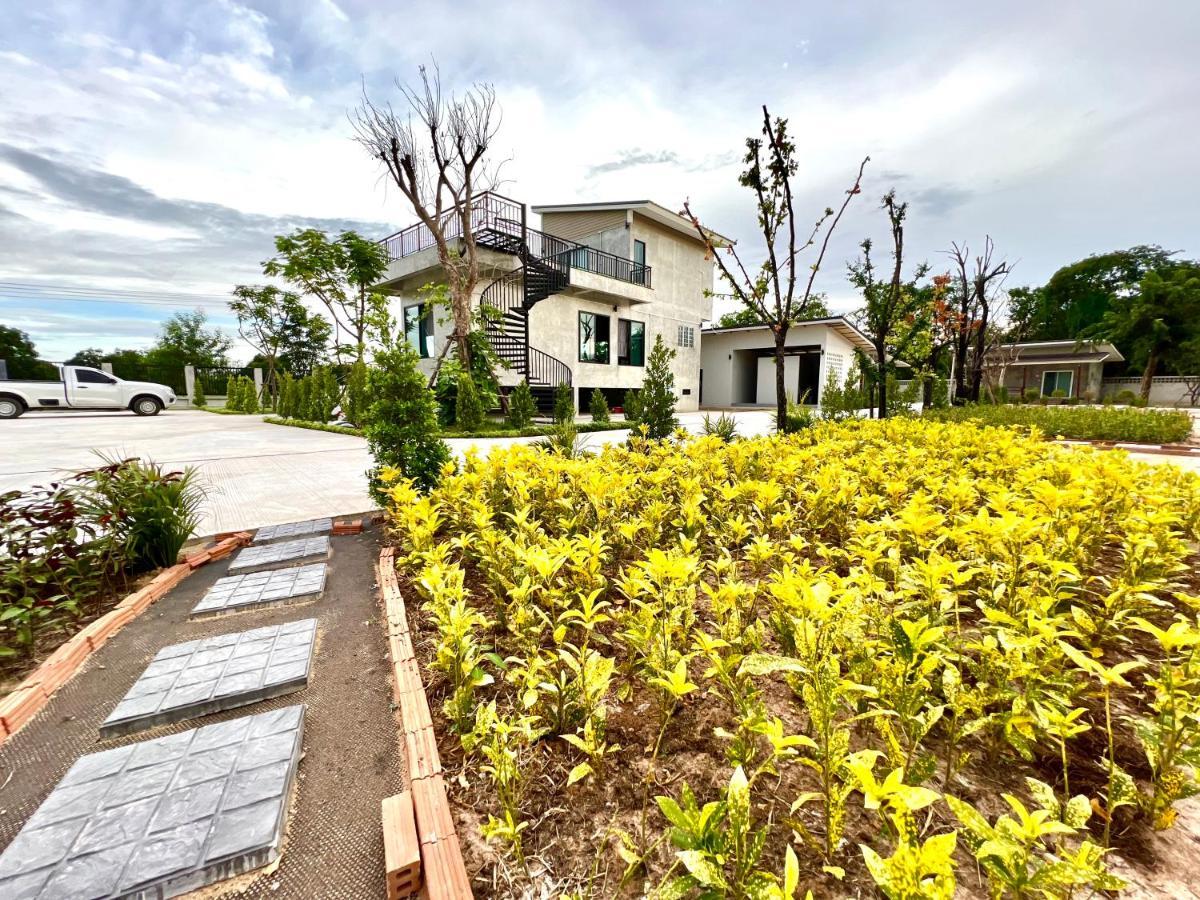 Farm View Resort @Uthai Thani ฟาร์มวิว รีสอร์ท อุทัยธานี Nongkhajang Kültér fotó