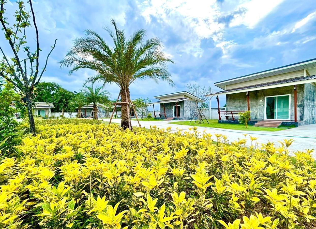 Farm View Resort @Uthai Thani ฟาร์มวิว รีสอร์ท อุทัยธานี Nongkhajang Kültér fotó