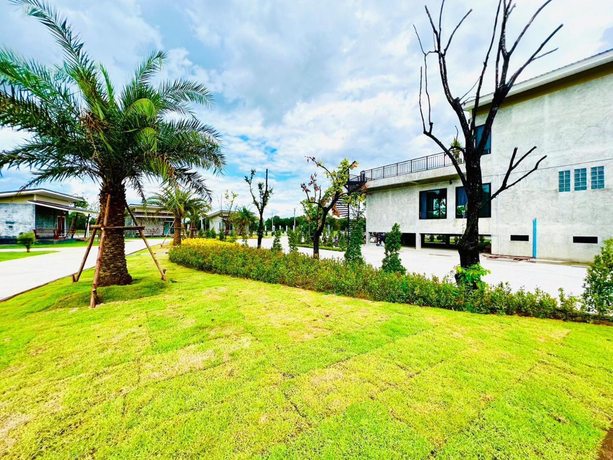 Farm View Resort @Uthai Thani ฟาร์มวิว รีสอร์ท อุทัยธานี Nongkhajang Kültér fotó