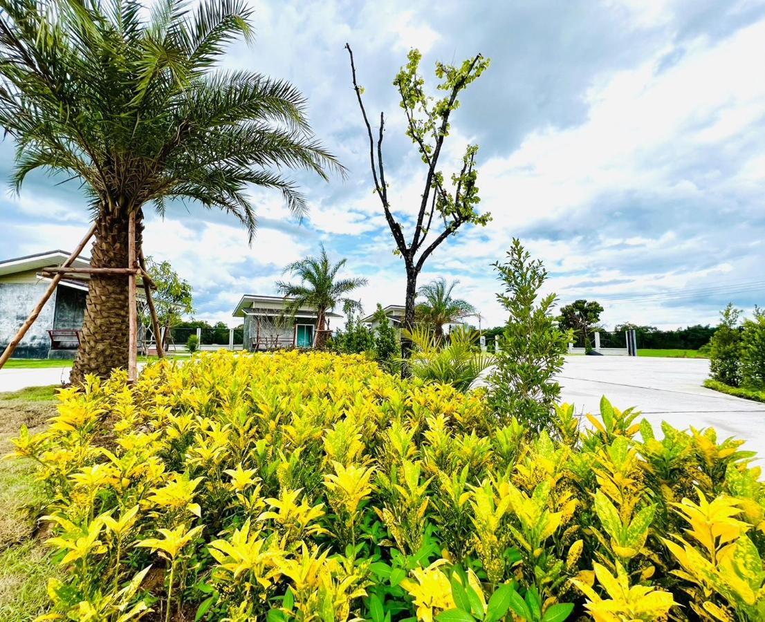 Farm View Resort @Uthai Thani ฟาร์มวิว รีสอร์ท อุทัยธานี Nongkhajang Kültér fotó